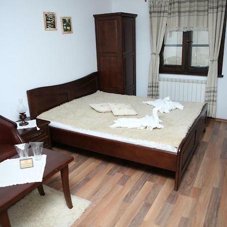 Oazis Guesthouse Lovech Exterior foto