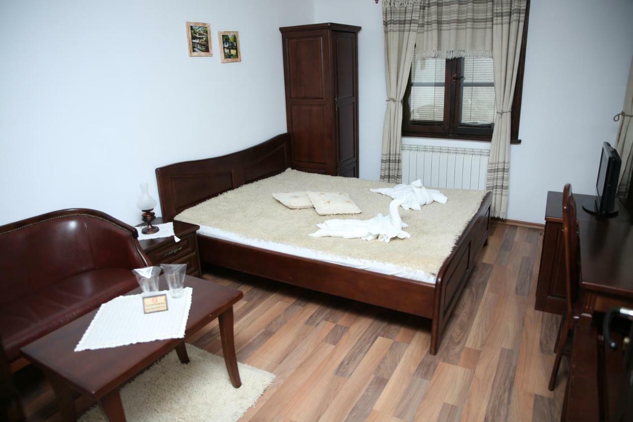 Oazis Guesthouse Lovech Exterior foto